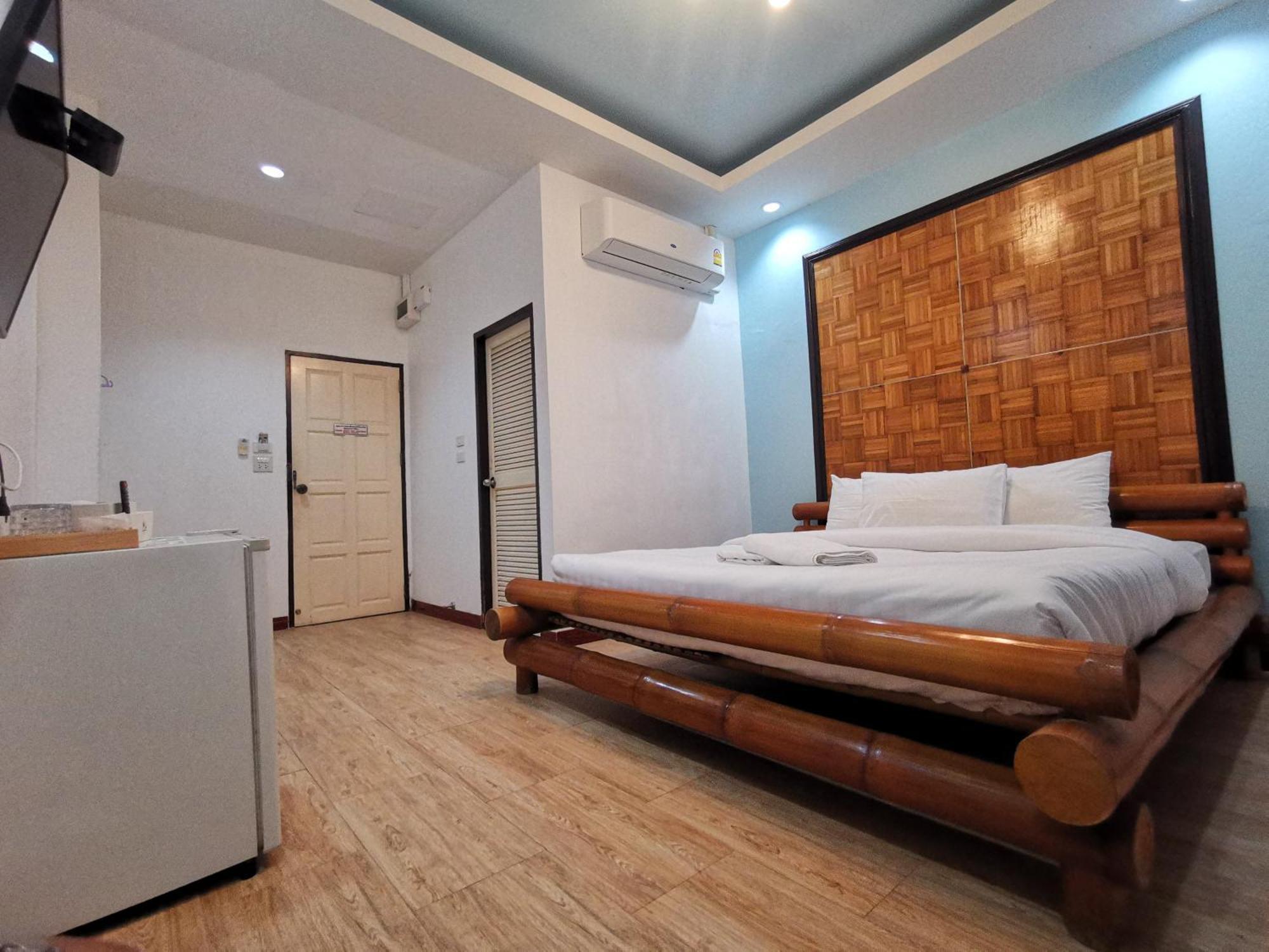 Kan Home Hotel Kanchanaburi Eksteriør billede