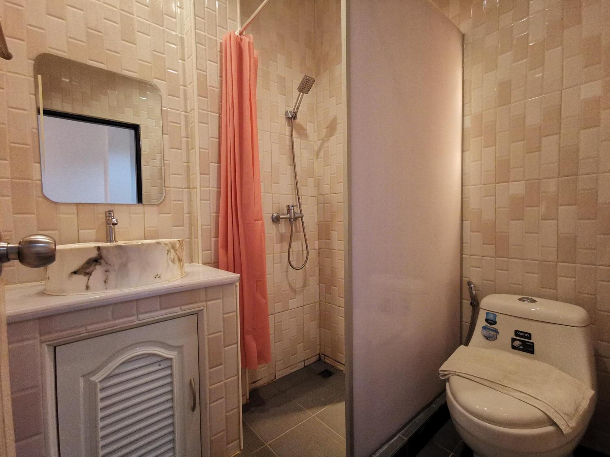 Kan Home Hotel Kanchanaburi Eksteriør billede
