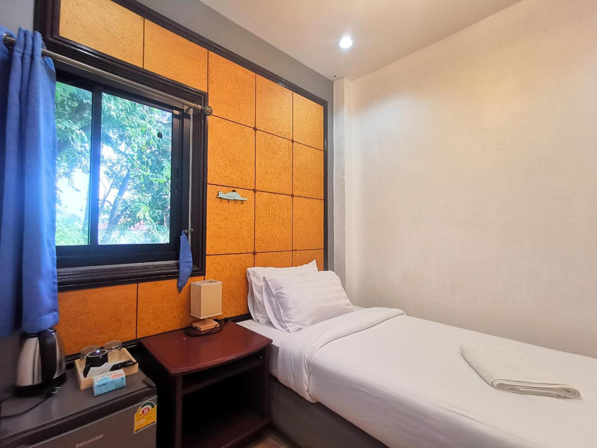 Kan Home Hotel Kanchanaburi Eksteriør billede